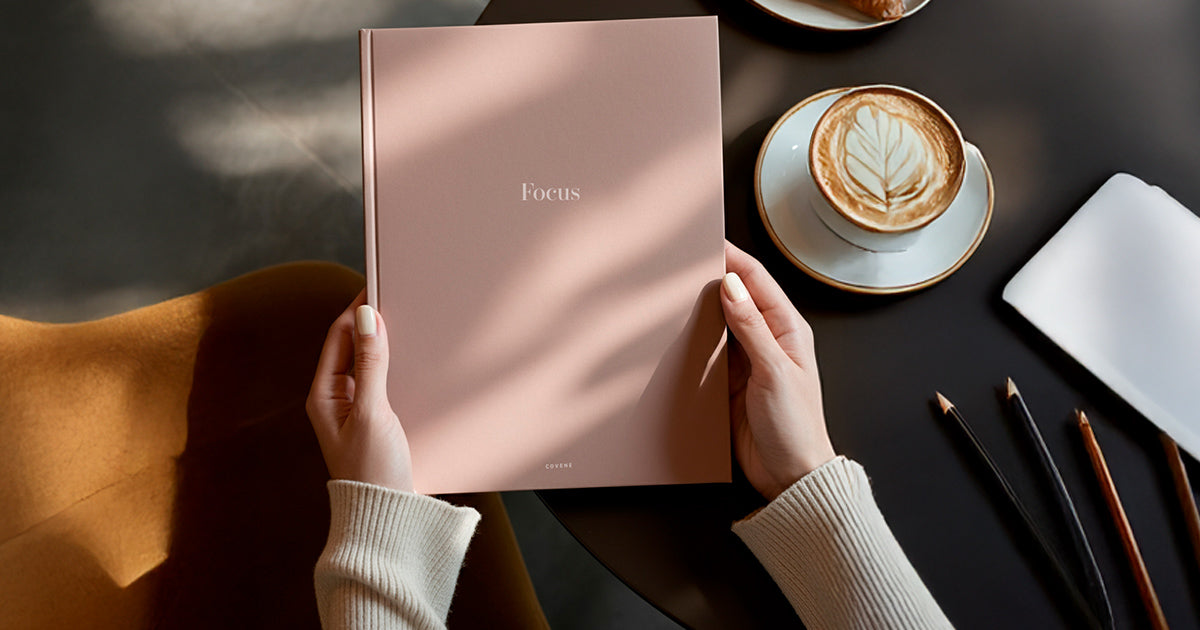 Entrepreneure et débordée : comment canaliser ses idées pour avancer sereinement ?