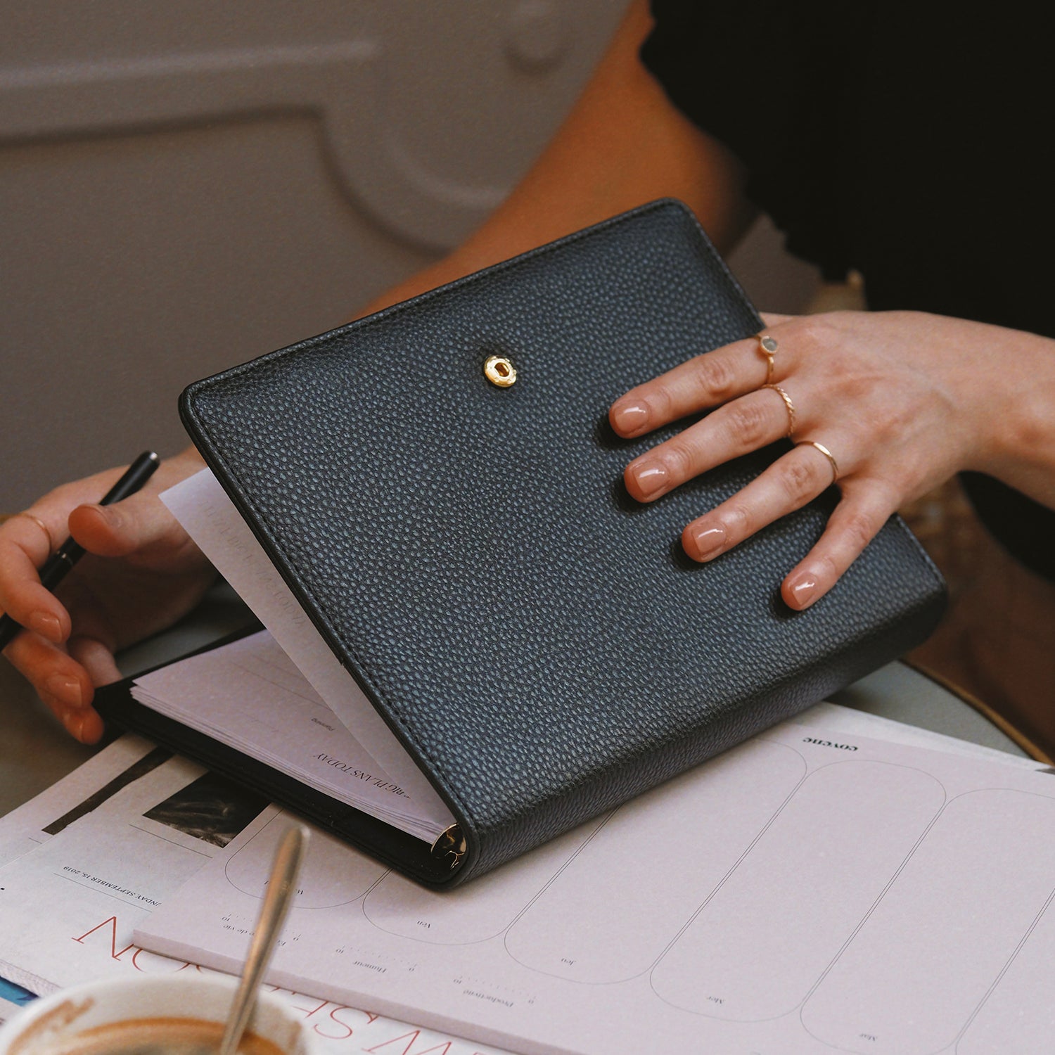Couverture d'agenda noire