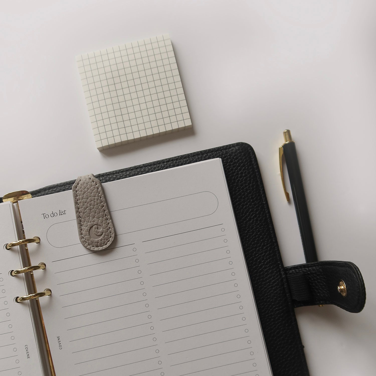 Notes adhésives à carreaux