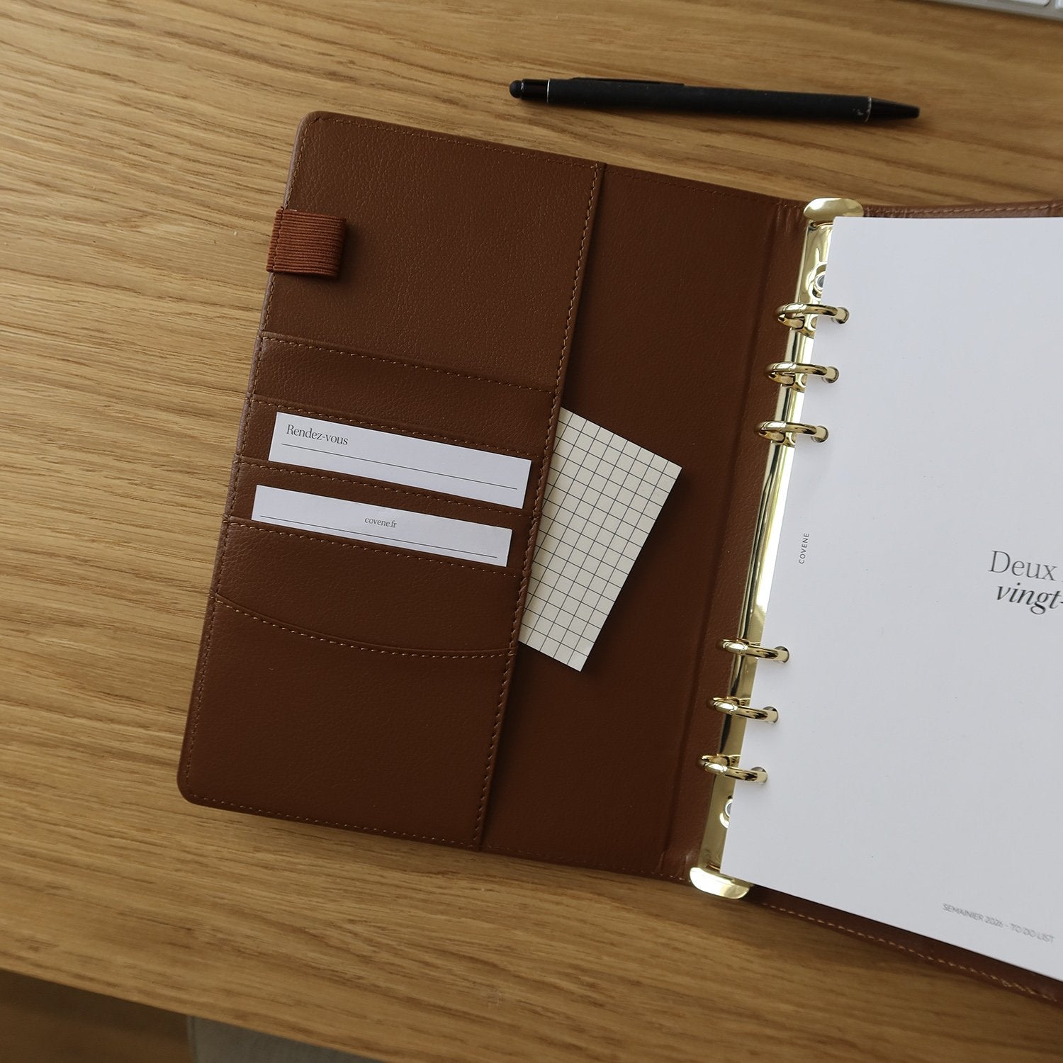 agenda couverture 6 anneaux avec poches de rangement pour cartes et documents